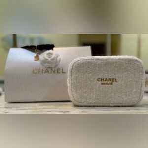Chanel Beauté Textured Cream Pouch